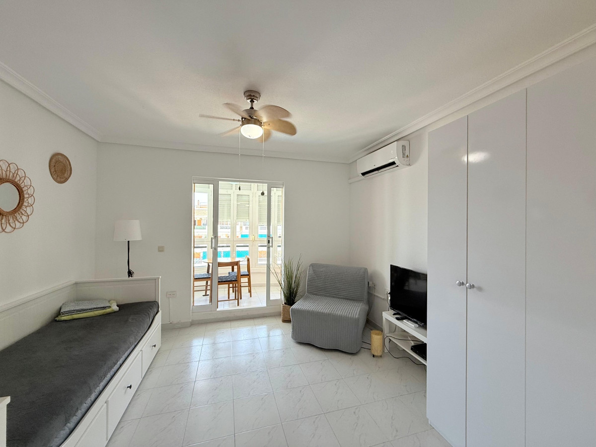 Se vende Apartamento Planta Media de 1 dormitorios en Costa Blanca, Alicante, España