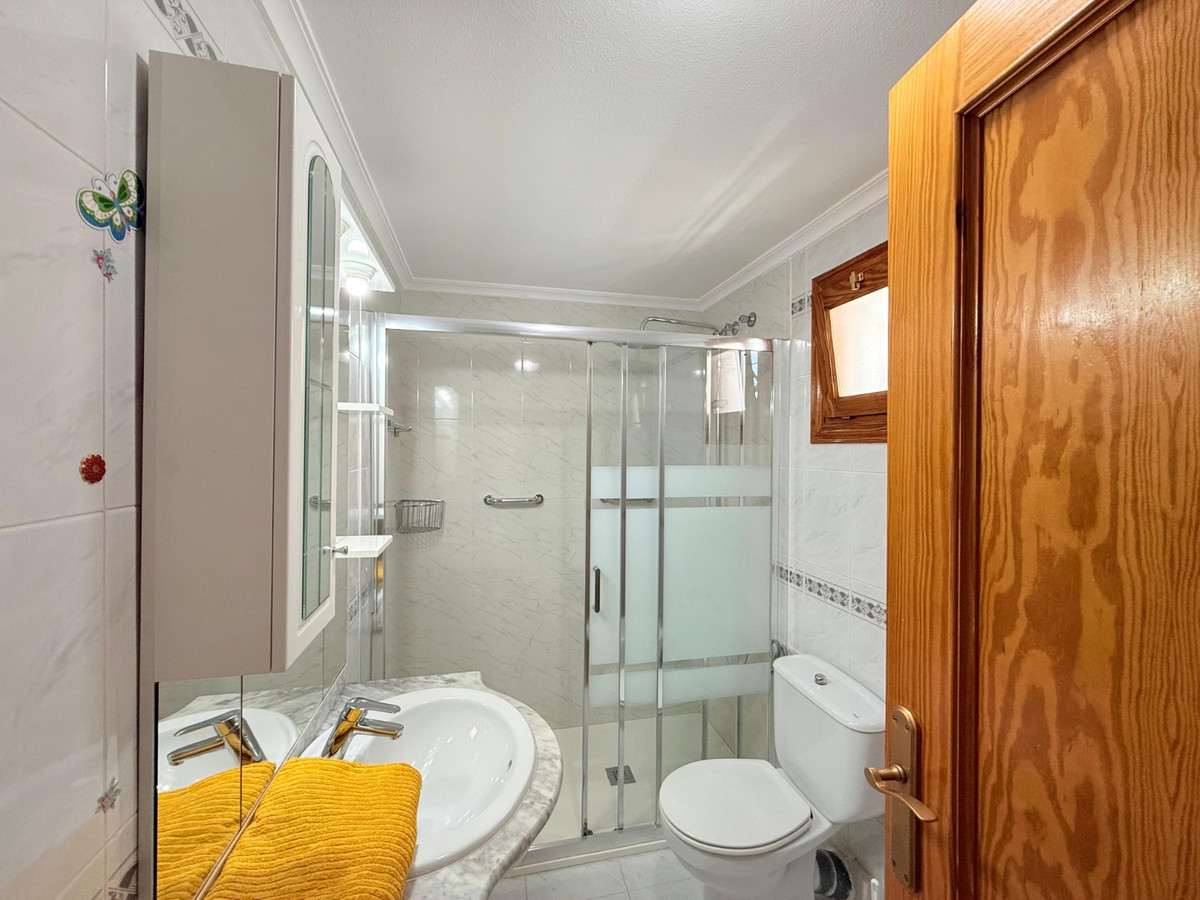 Se vende Apartamento Planta Media de 1 dormitorios en Costa Blanca, Alicante, España