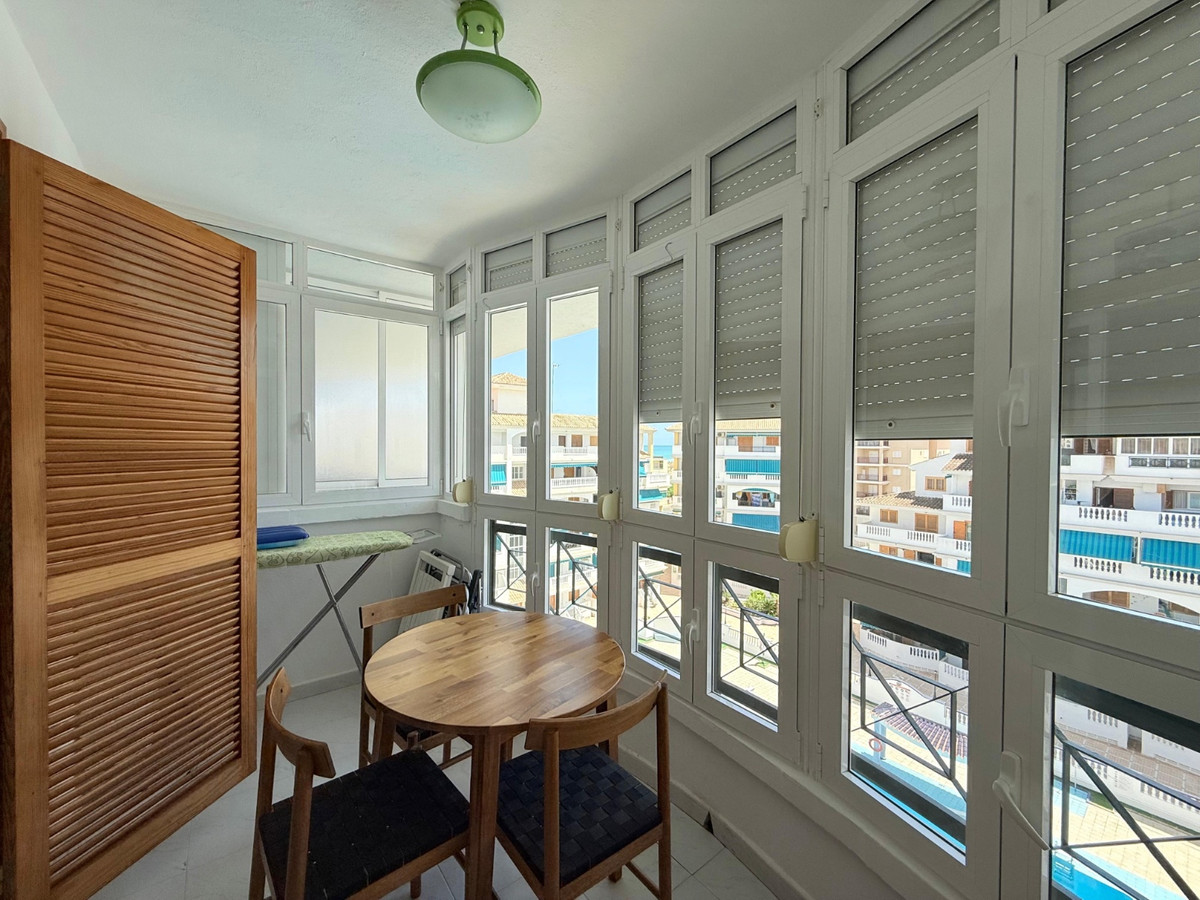 Se vende Apartamento Planta Media de 1 dormitorios en Costa Blanca, Alicante, España
