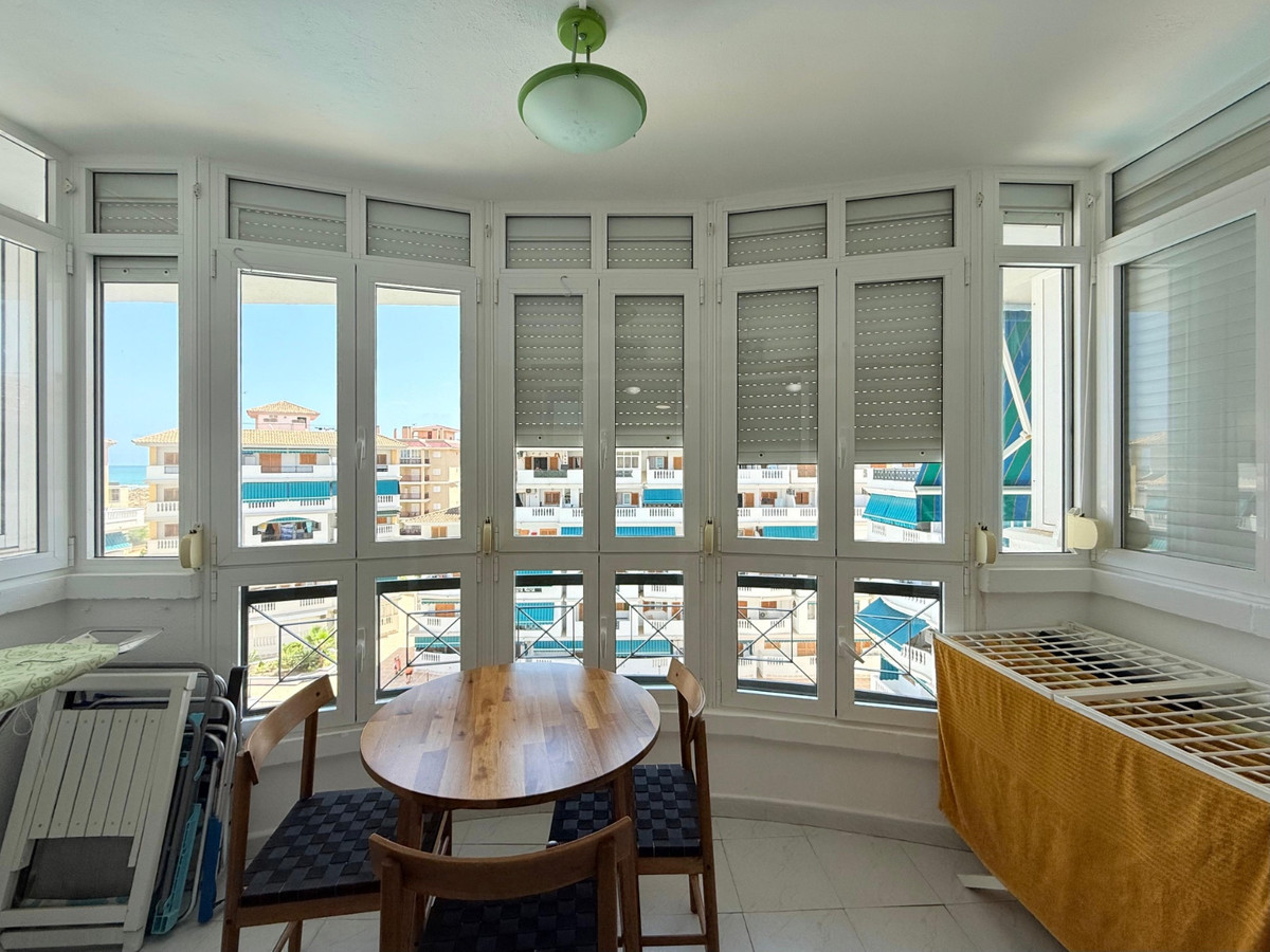 Se vende Apartamento Planta Media de 1 dormitorios en Costa Blanca, Alicante, España