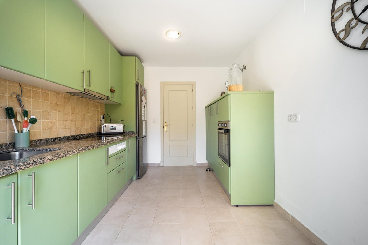 3 Bed Apartment for sale in La Quinta Costa Del Sol, Málaga, Spain