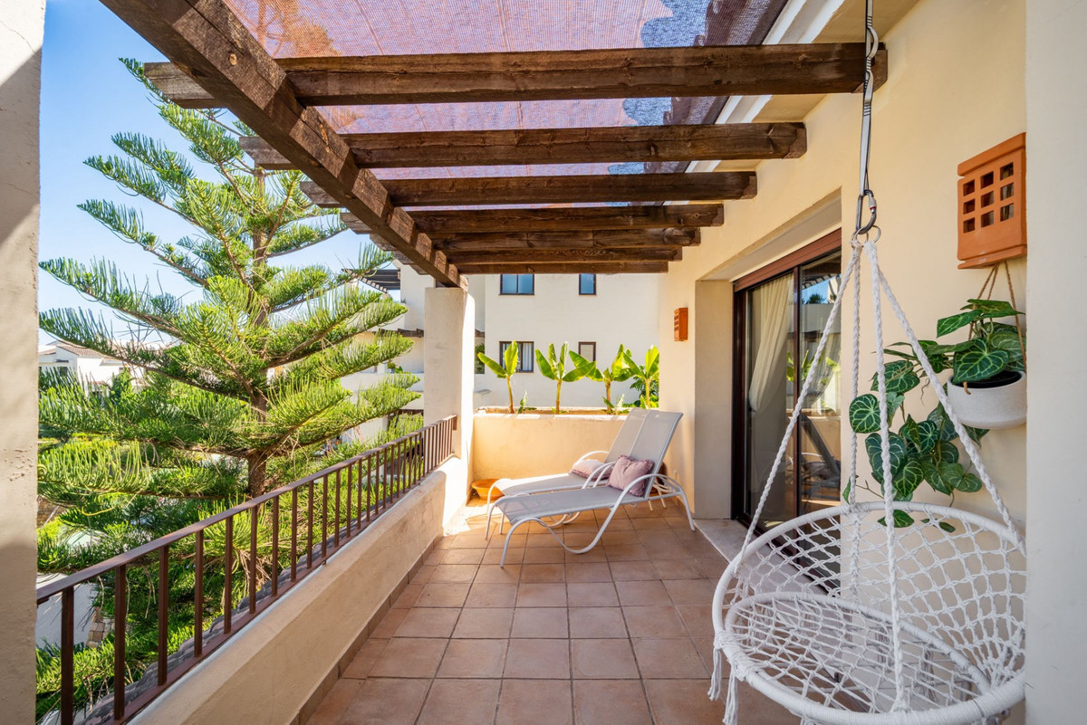 3 Bed Apartment for sale in La Quinta Costa Del Sol, Málaga, Spain