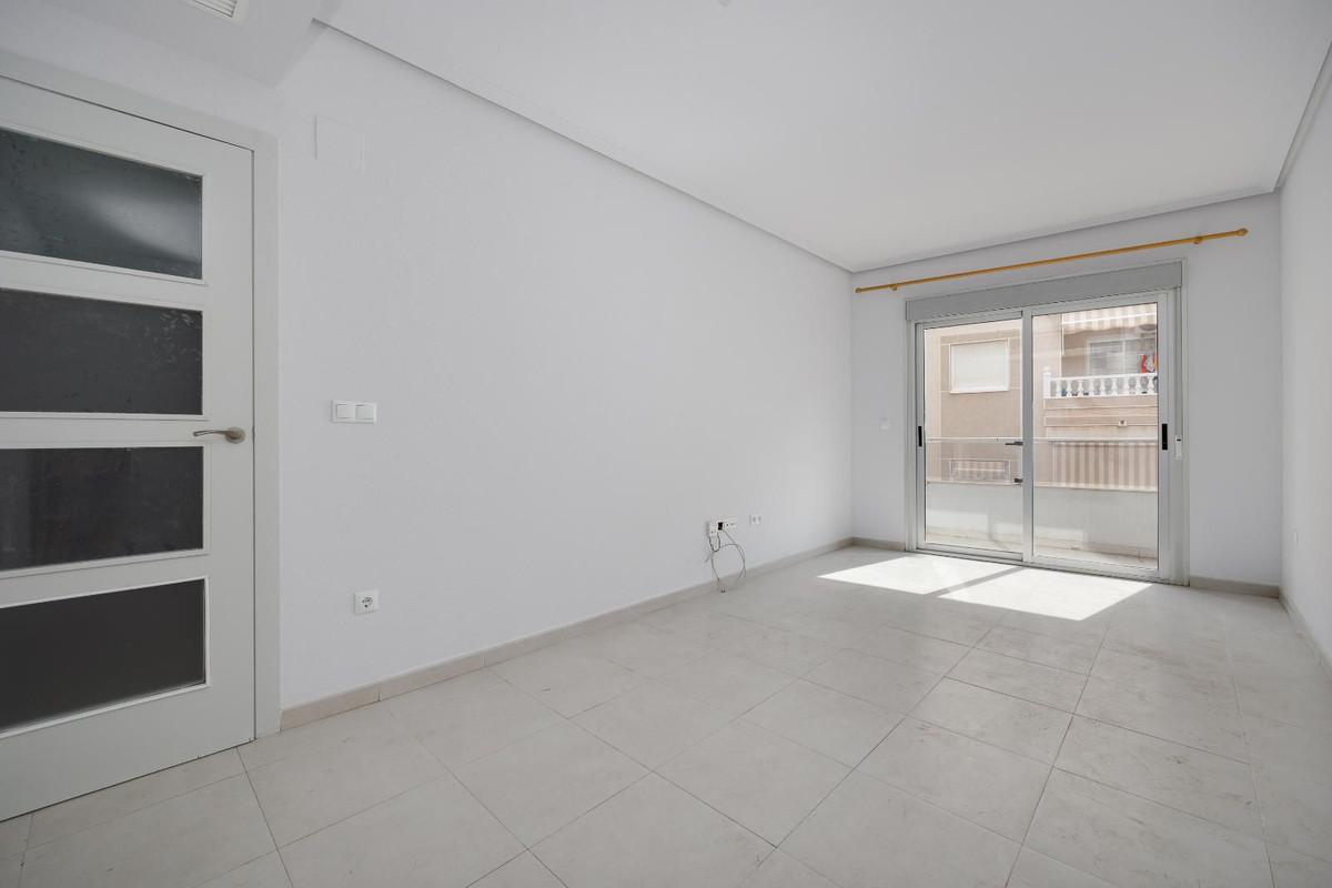 3 Bed Apartment for sale in Torrevieja Costa Blanca, Alicante, Spain