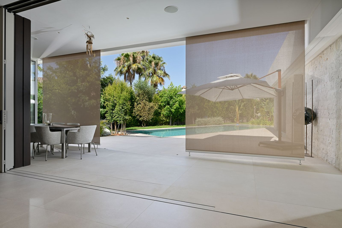 Se vende Villa - Chalet de 6 dormitorios en Costa Del Sol, Málaga, España