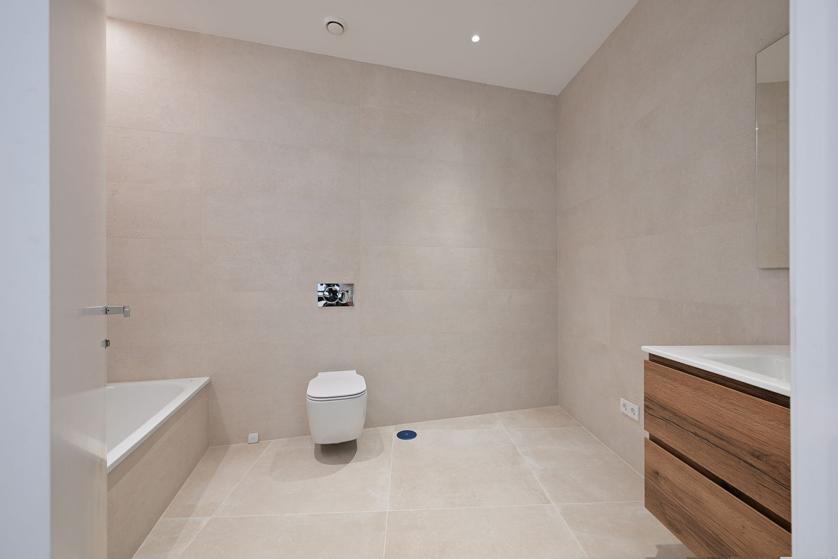 Se vende Villa - Chalet de 6 dormitorios en Costa Del Sol, Málaga, España