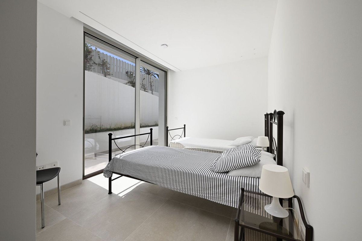 Se vende Villa - Chalet de 6 dormitorios en Costa Del Sol, Málaga, España
