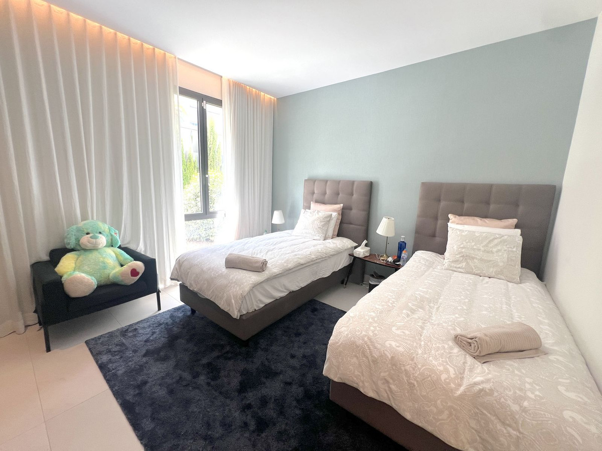 Se vende Dúplex de 5 dormitorios en Costa Del Sol, Málaga, España
