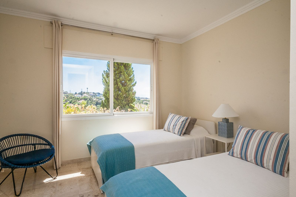 3 Bed Apartment for sale in Elviria Costa Del Sol, Málaga, Spain