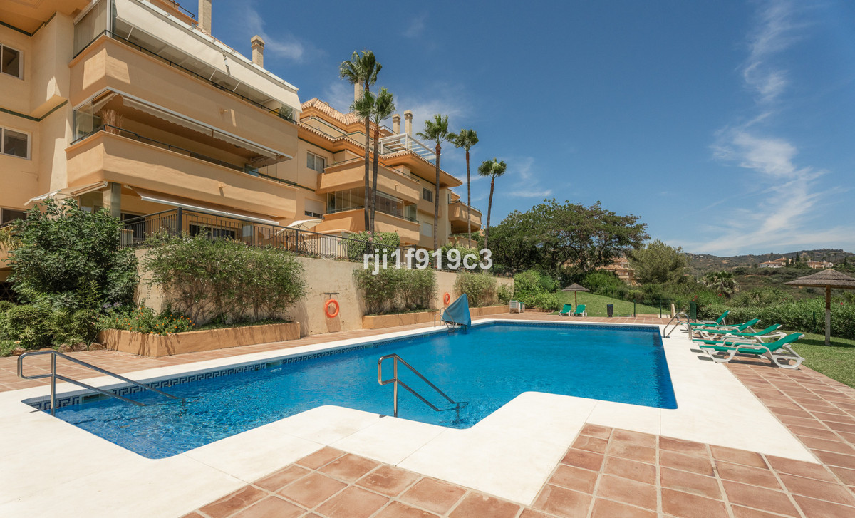 3 Bed Apartment for sale in Elviria Costa Del Sol, Málaga, Spain