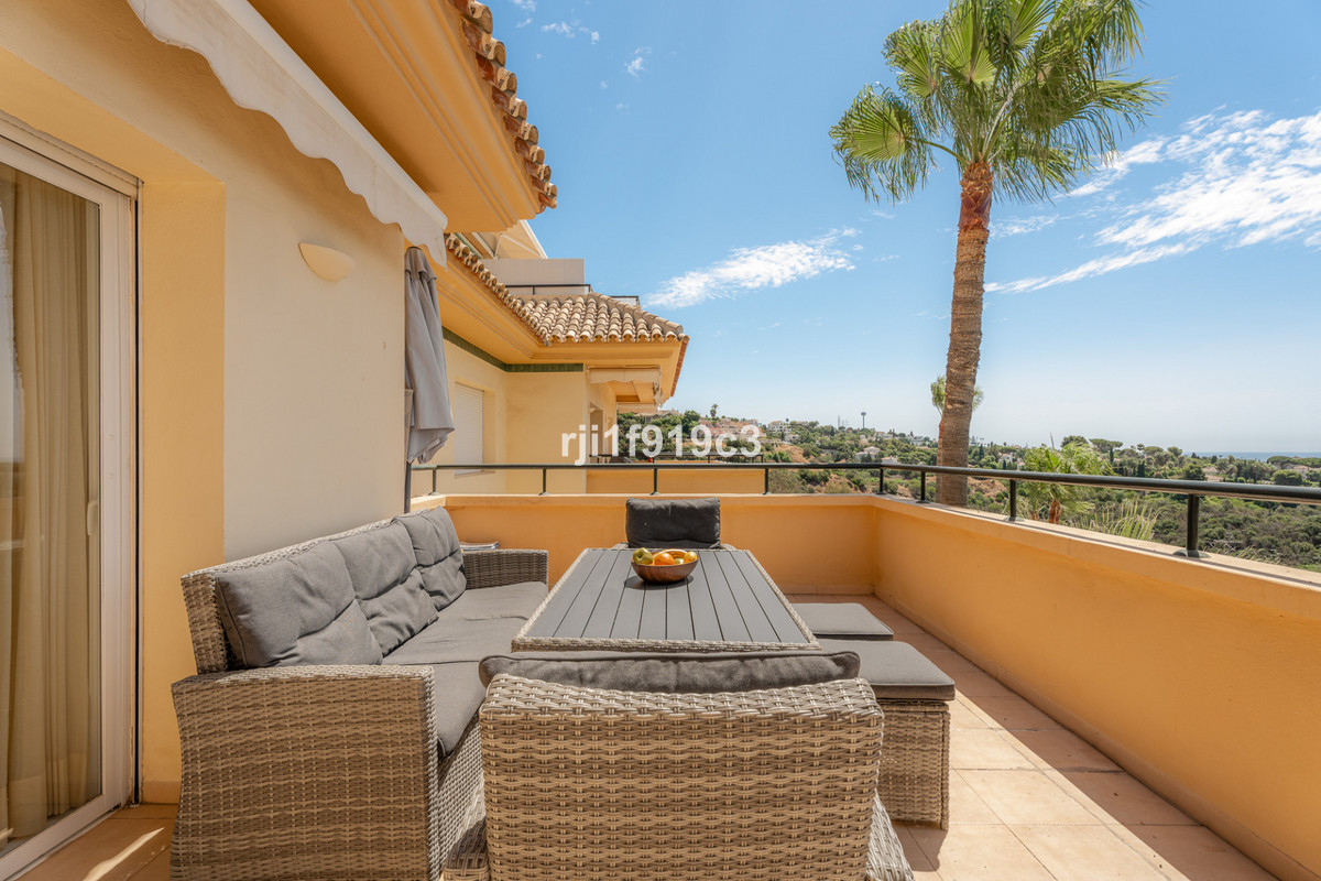 3 Bed Apartment for sale in Elviria Costa Del Sol, Málaga, Spain