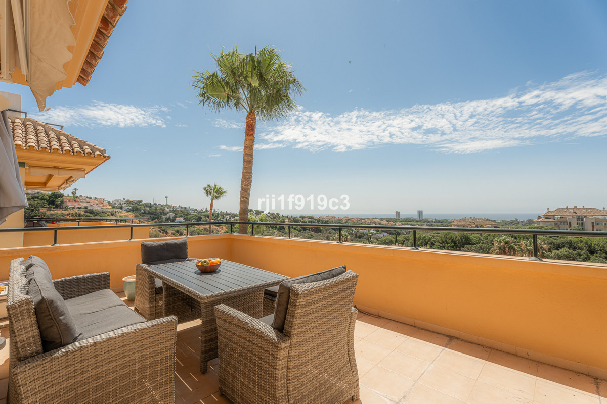 3 Bed Apartment for sale in Elviria Costa Del Sol, Málaga, Spain