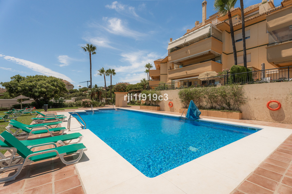 3 Bed Apartment for sale in Elviria Costa Del Sol, Málaga, Spain