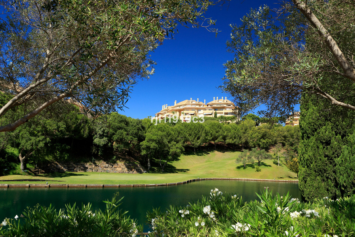 3 Bed Apartment for sale in Elviria Costa Del Sol, Málaga, Spain