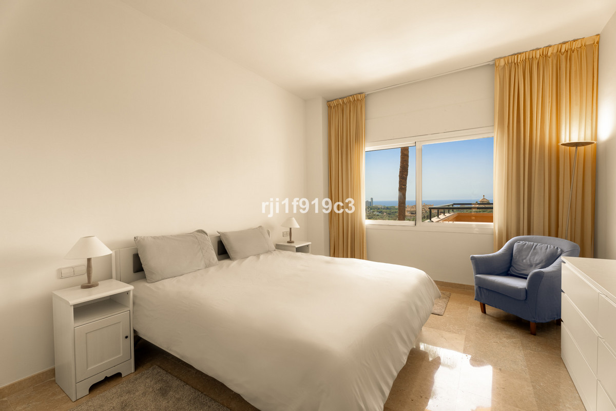 3 Bed Apartment for sale in Elviria Costa Del Sol, Málaga, Spain