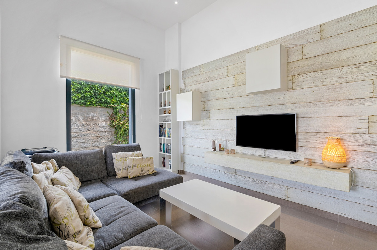 Se vende Villa - Chalet de 3 dormitorios en Costa Blanca, Alicante, España