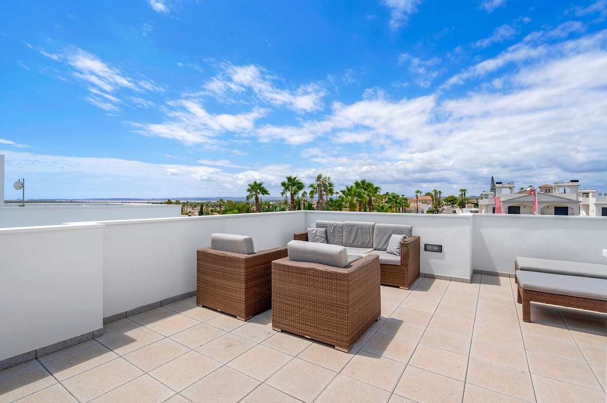 Se vende Villa - Chalet de 3 dormitorios en Costa Blanca, Alicante, España