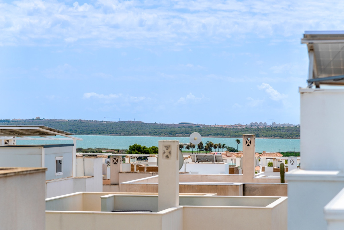 Se vende Villa - Chalet de 3 dormitorios en Costa Blanca, Alicante, España