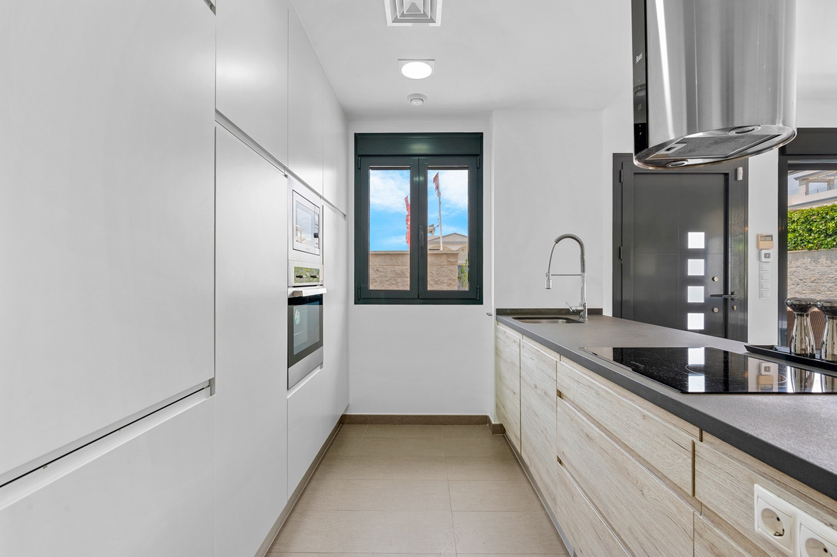 Se vende Villa - Chalet de 3 dormitorios en Costa Blanca, Alicante, España