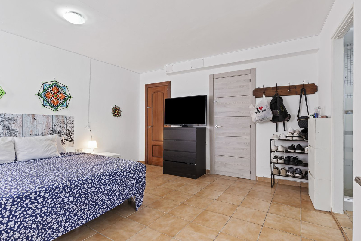 4 Bed Townhouse for sale in Fuengirola Costa Del Sol, Málaga, Spain