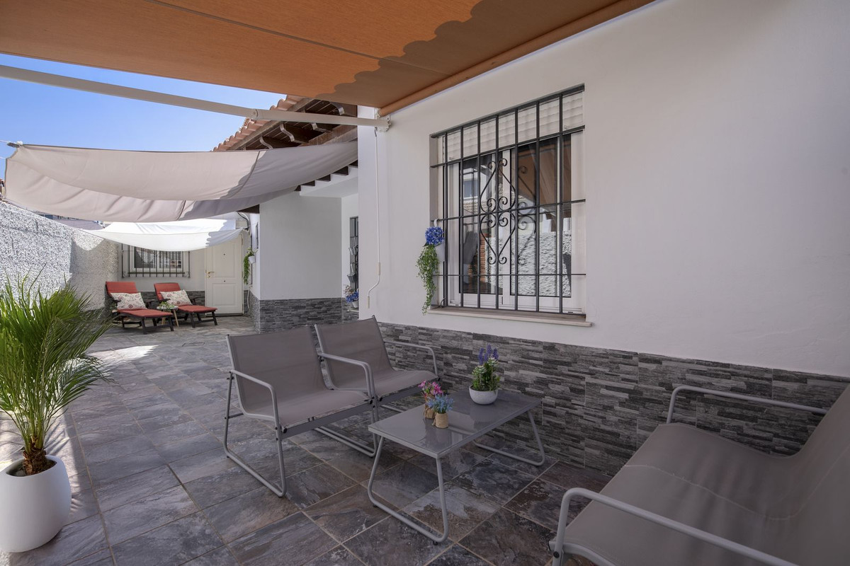 4 Bed Townhouse for sale in Fuengirola Costa Del Sol, Málaga, Spain