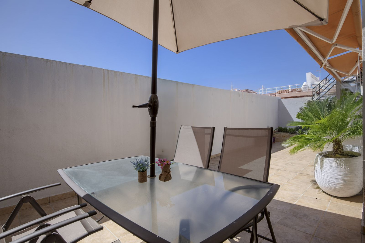 4 Bed Townhouse for sale in Fuengirola Costa Del Sol, Málaga, Spain