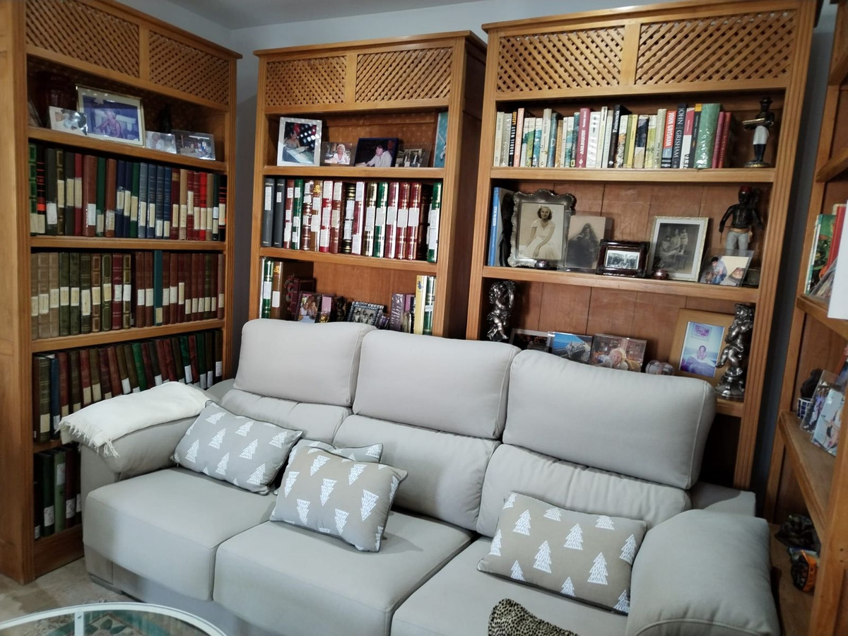 3 Bed Apartment for sale in Marbella Costa Del Sol, Málaga, Spain