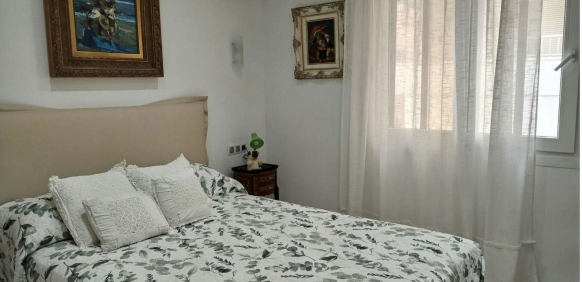 3 Bed Apartment for sale in Marbella Costa Del Sol, Málaga, Spain