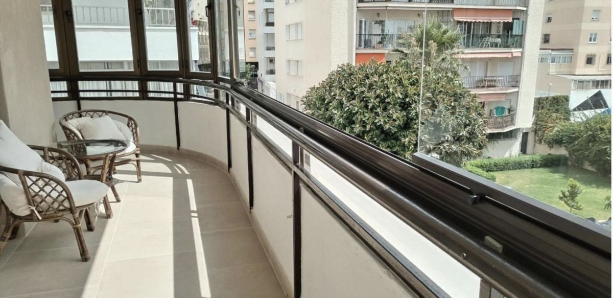 3 Bed Apartment for sale in Marbella Costa Del Sol, Málaga, Spain