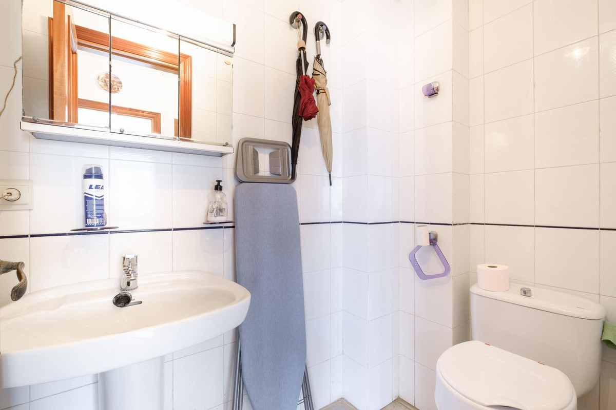 2 Bed Apartment for sale in Nerja Costa Del Sol East, Málaga, Spain