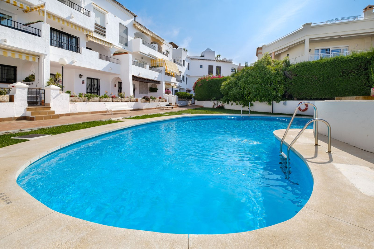 2 Bed Apartment for sale in Nerja Costa Del Sol East, Málaga, Spain
