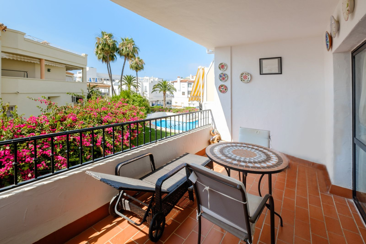 2 Bed Apartment for sale in Nerja Costa Del Sol East, Málaga, Spain