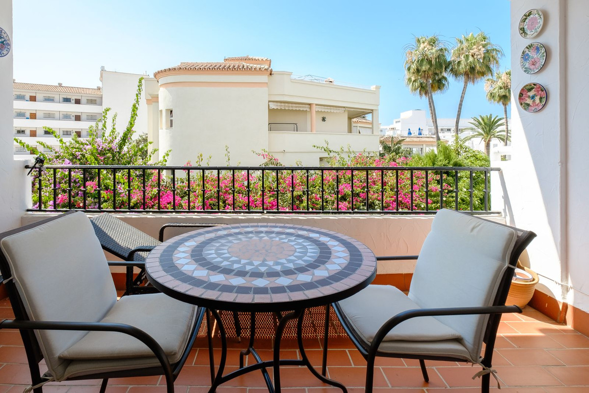 2 Bed Apartment for sale in Nerja Costa Del Sol East, Málaga, Spain
