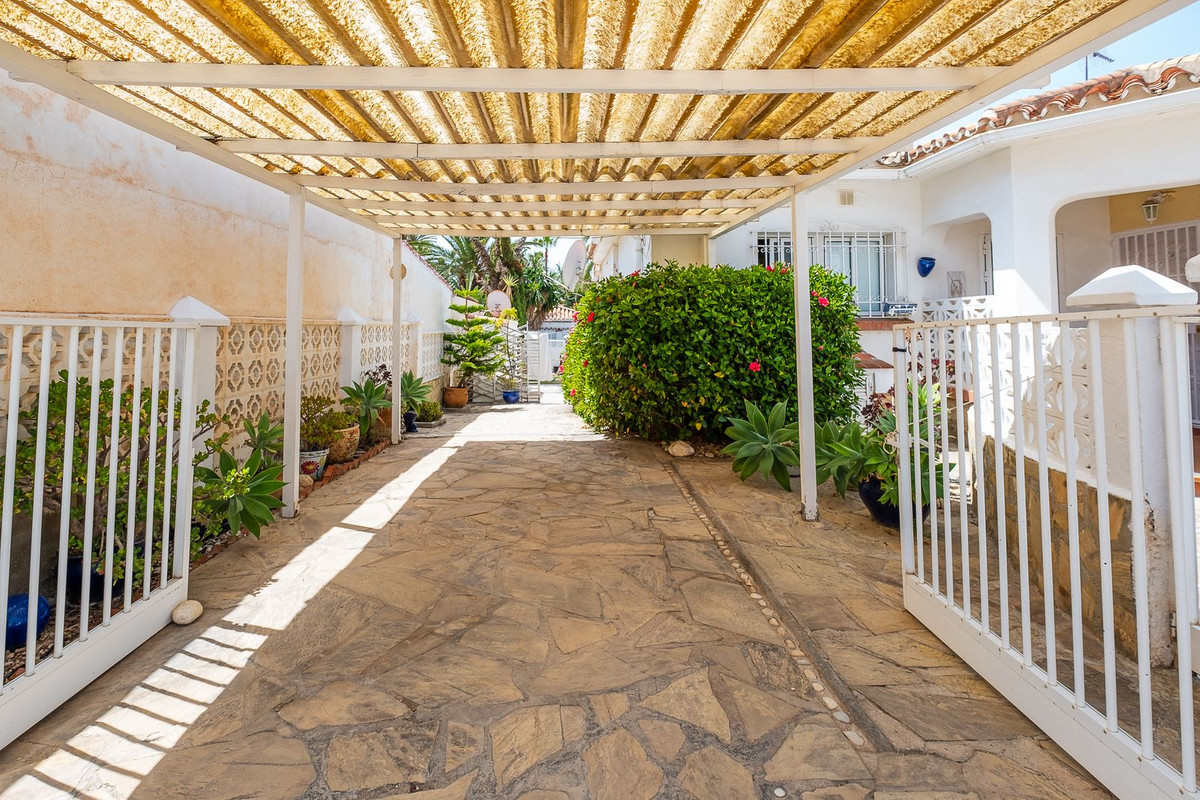 2 Bed Townhouse for sale in Torrox Costa Costa Del Sol East, Málaga, Spain