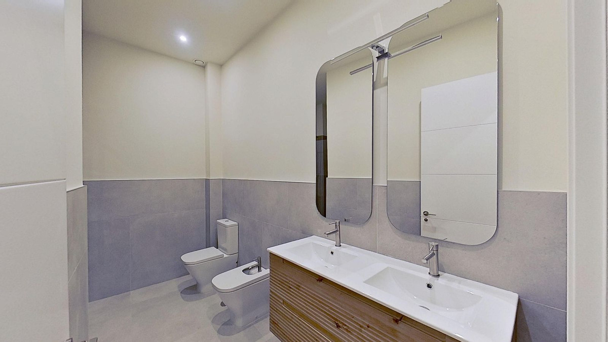 Se vende Apartamento Planta Baja de 2 dormitorios en Málaga Ciudad, Málaga, España