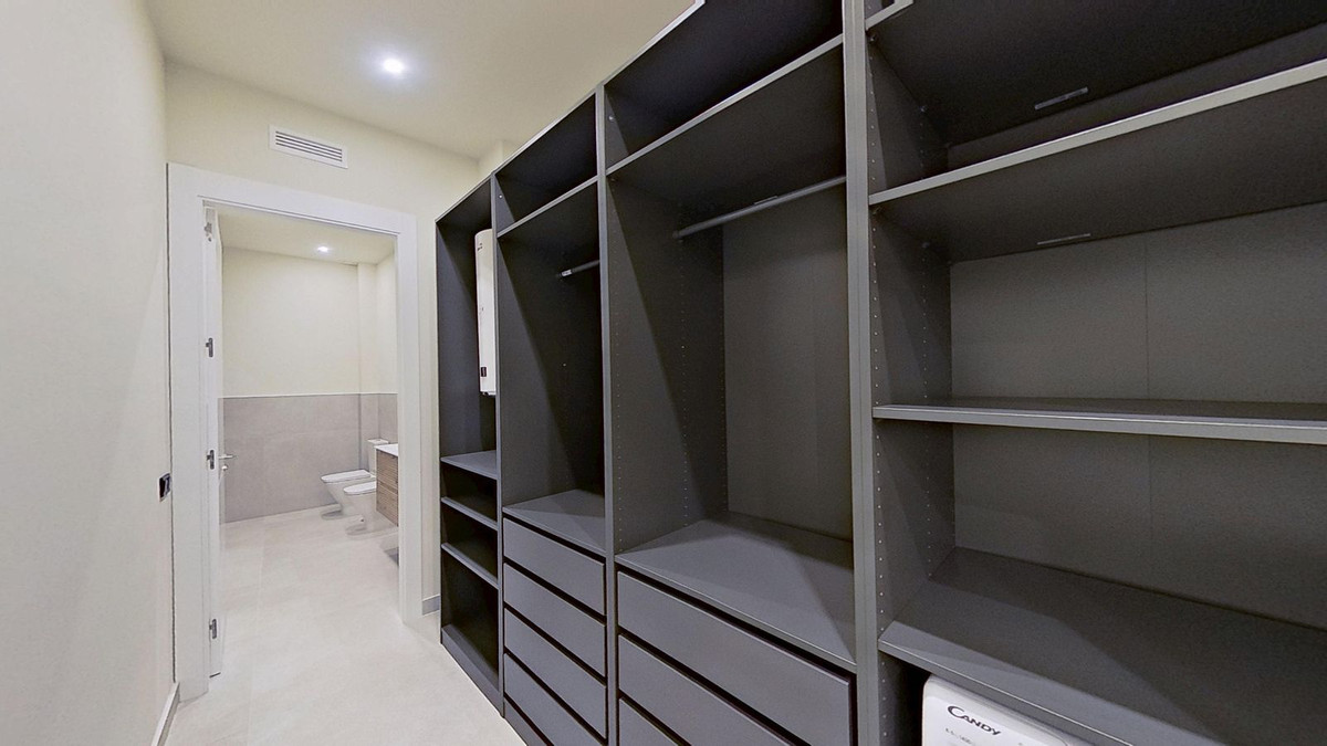 Se vende Apartamento Planta Baja de 2 dormitorios en Málaga Ciudad, Málaga, España