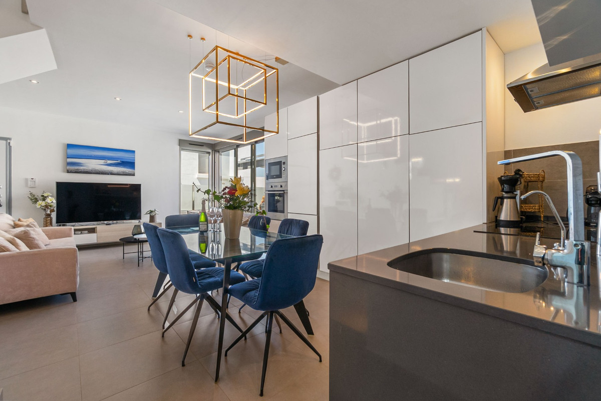Se vende Villa - Chalet de 3 dormitorios en Costa Blanca, Alicante, España