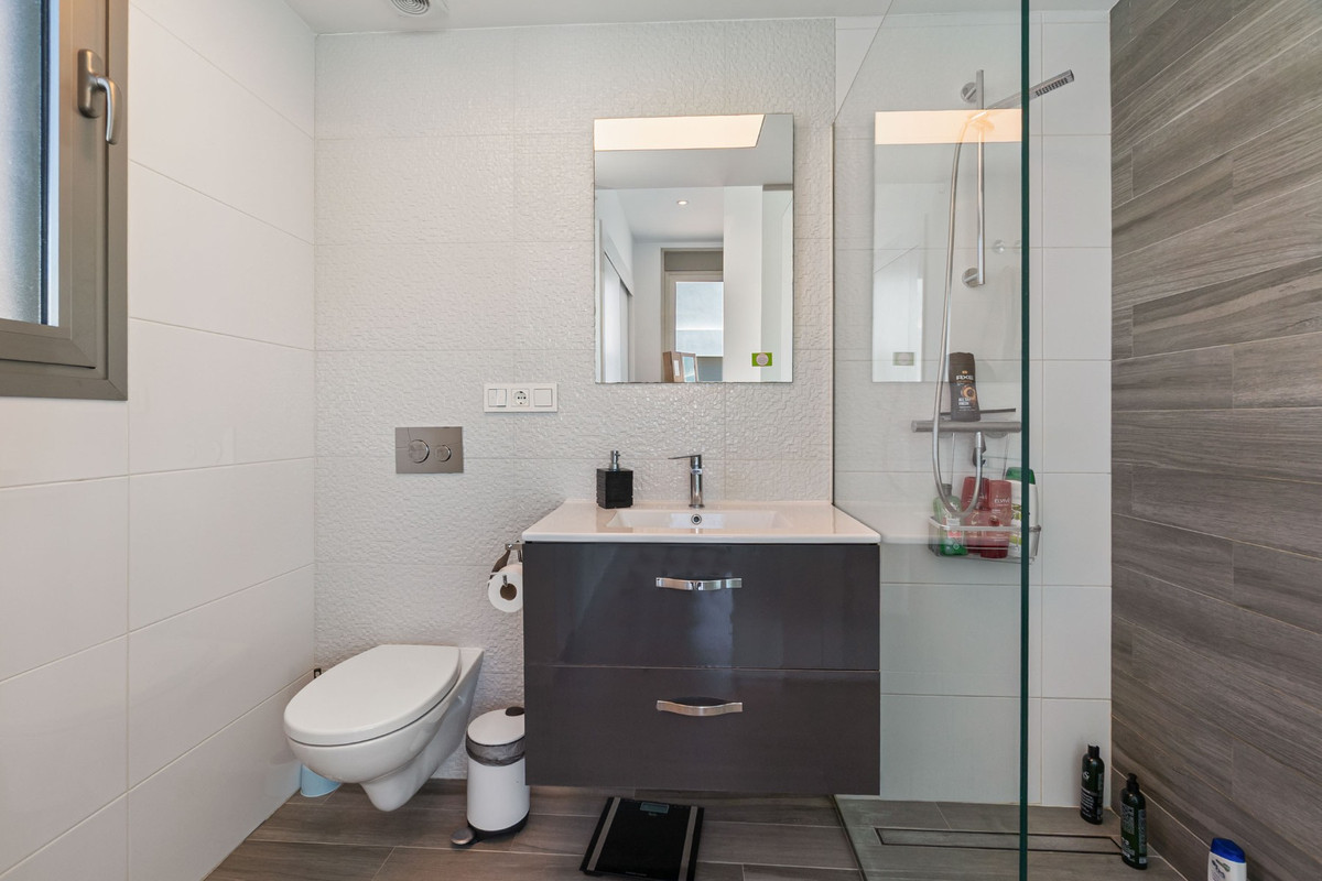 Se vende Villa - Chalet de 3 dormitorios en Costa Blanca, Alicante, España