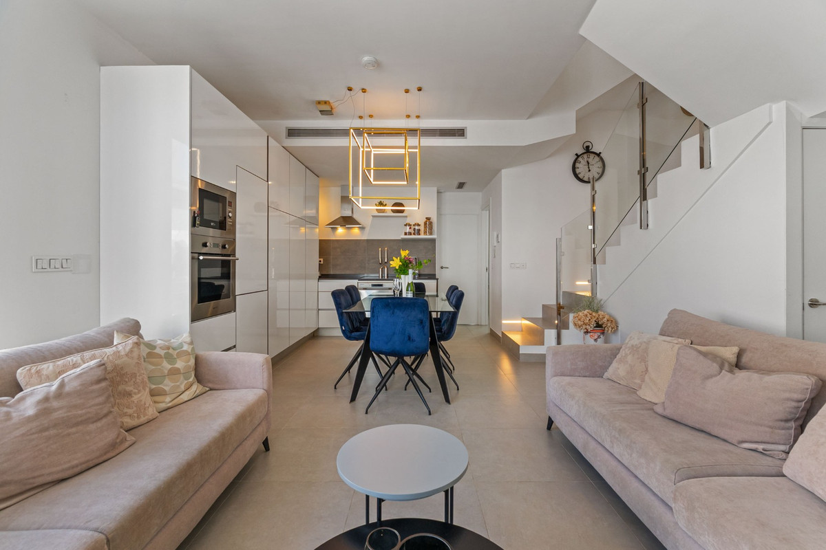 Se vende Villa - Chalet de 3 dormitorios en Costa Blanca, Alicante, España