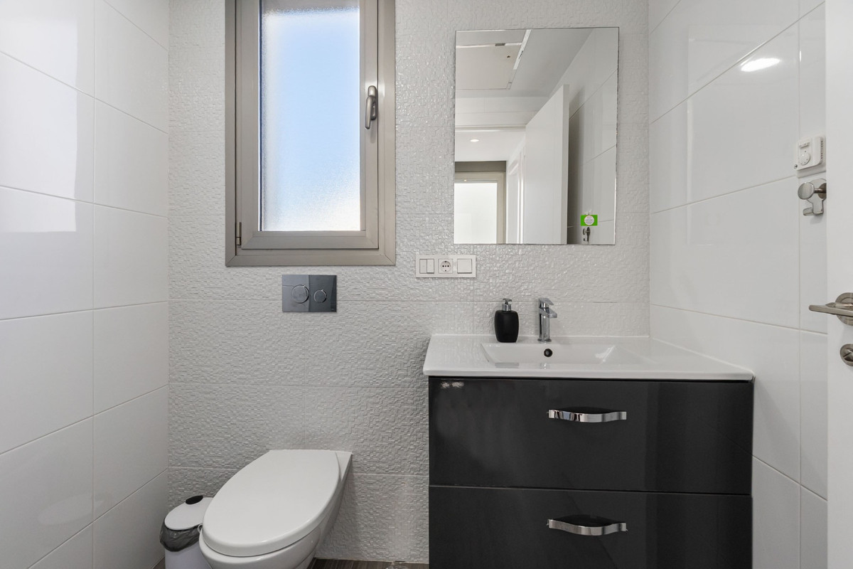 Se vende Villa - Chalet de 3 dormitorios en Costa Blanca, Alicante, España