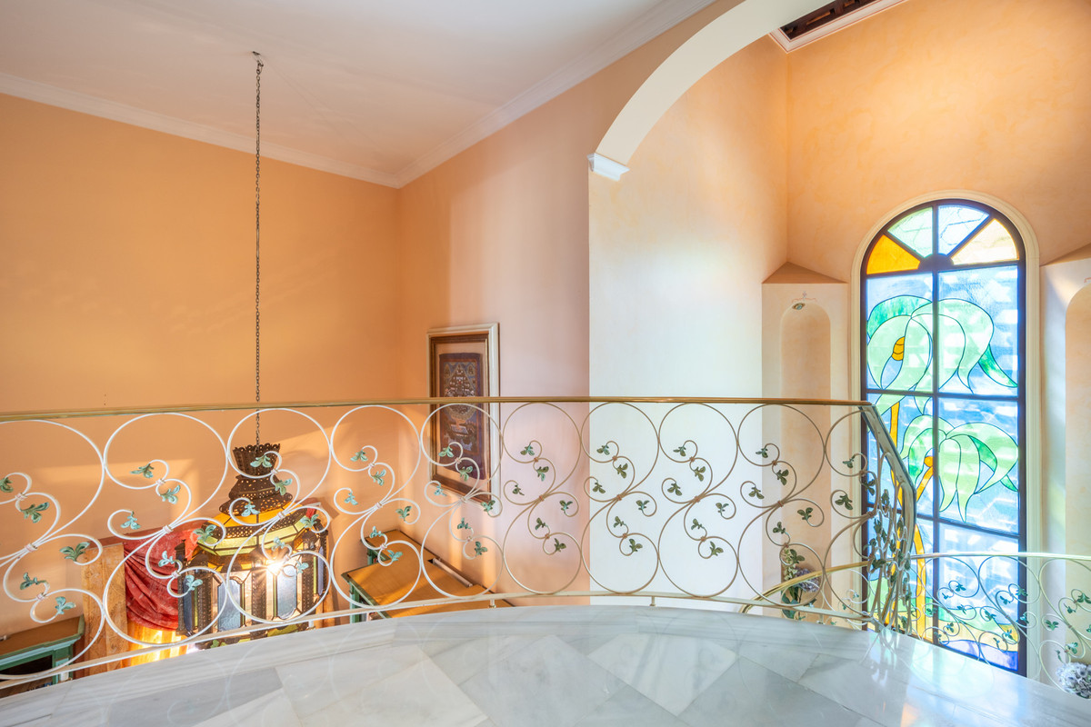 Se vende Villa - Chalet de 9 dormitorios en Costa Del Sol, Málaga, España
