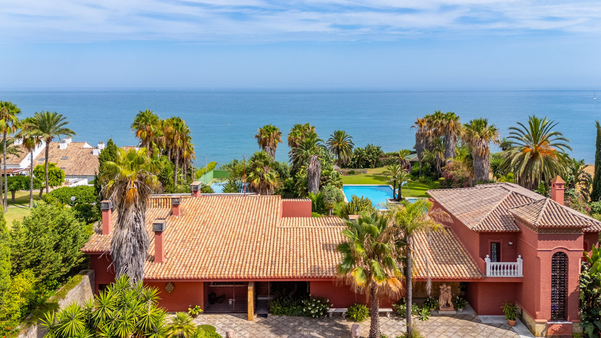Se vende Villa - Chalet de 9 dormitorios en Costa Del Sol, Málaga, España