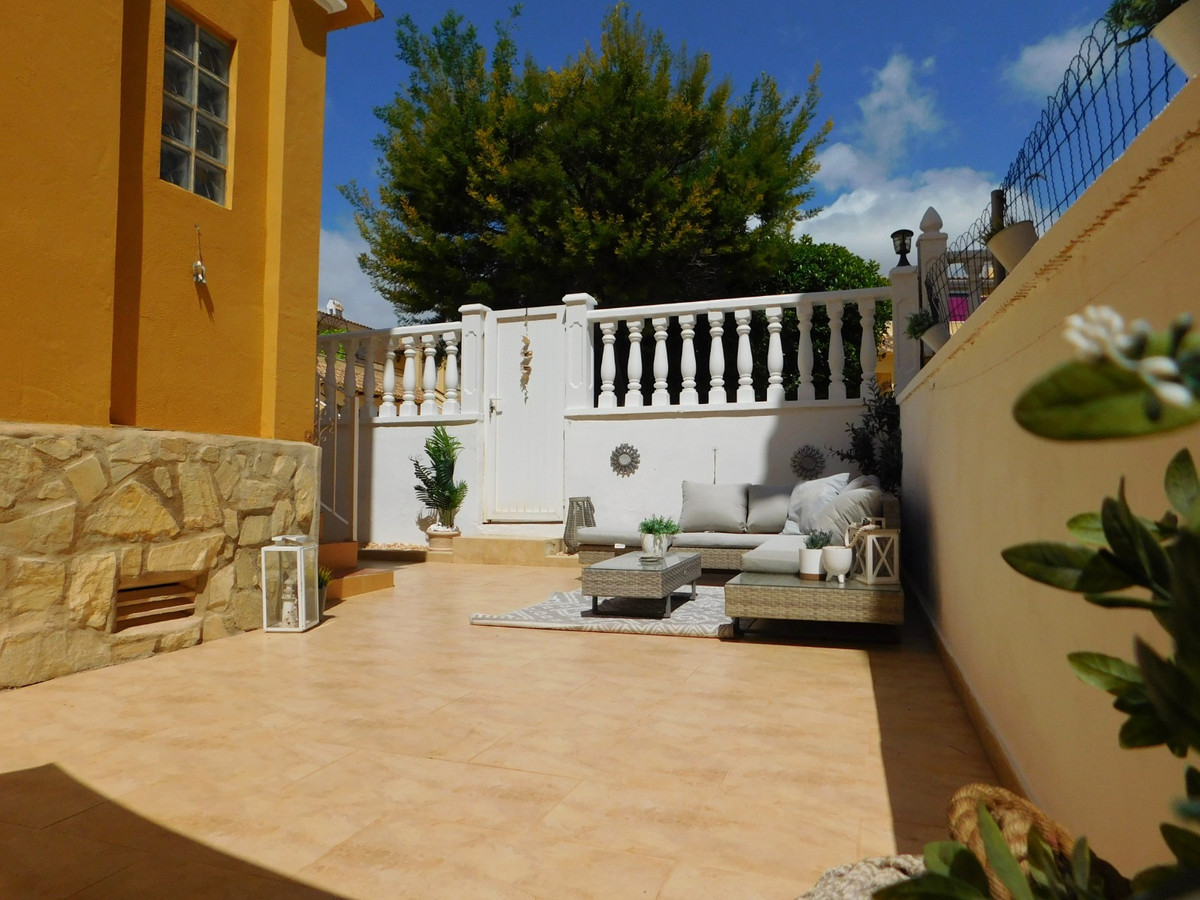 Se vende Villa - Chalet de 3 dormitorios en Costa Blanca, Alicante, España