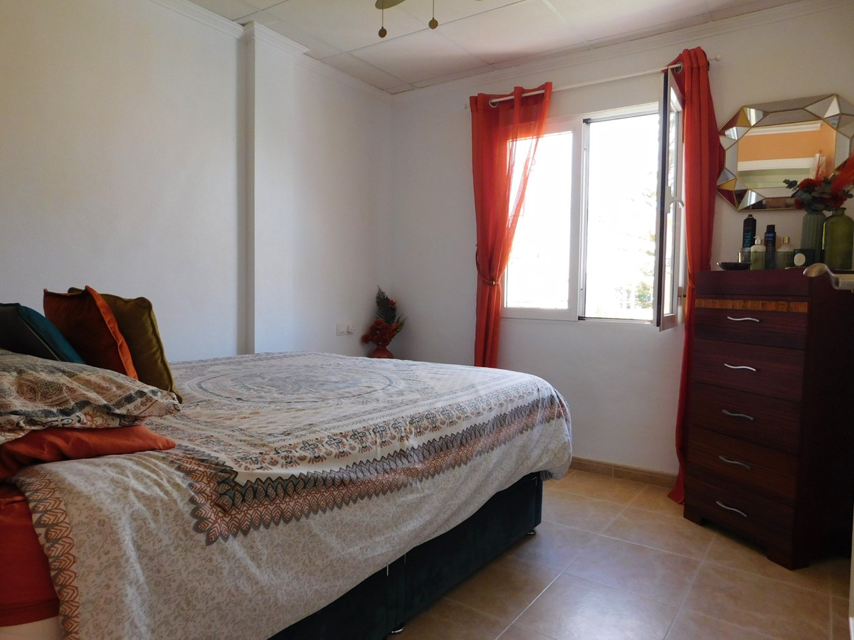 Se vende Villa - Chalet de 3 dormitorios en Costa Blanca, Alicante, España