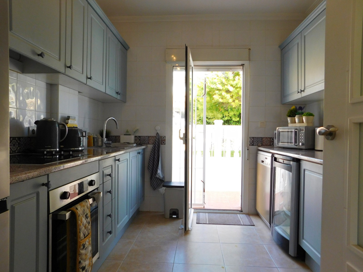Se vende Villa - Chalet de 3 dormitorios en Costa Blanca, Alicante, España