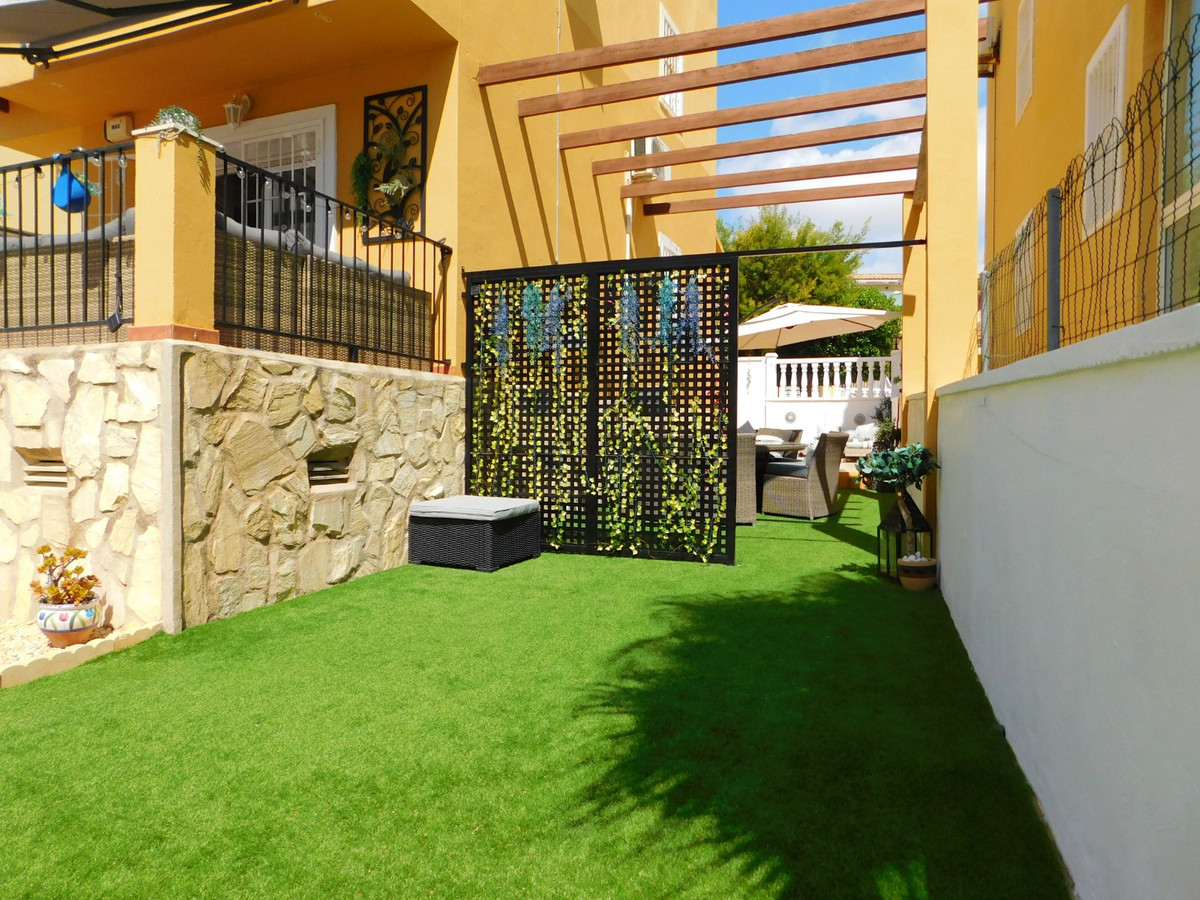 Se vende Villa - Chalet de 3 dormitorios en Costa Blanca, Alicante, España
