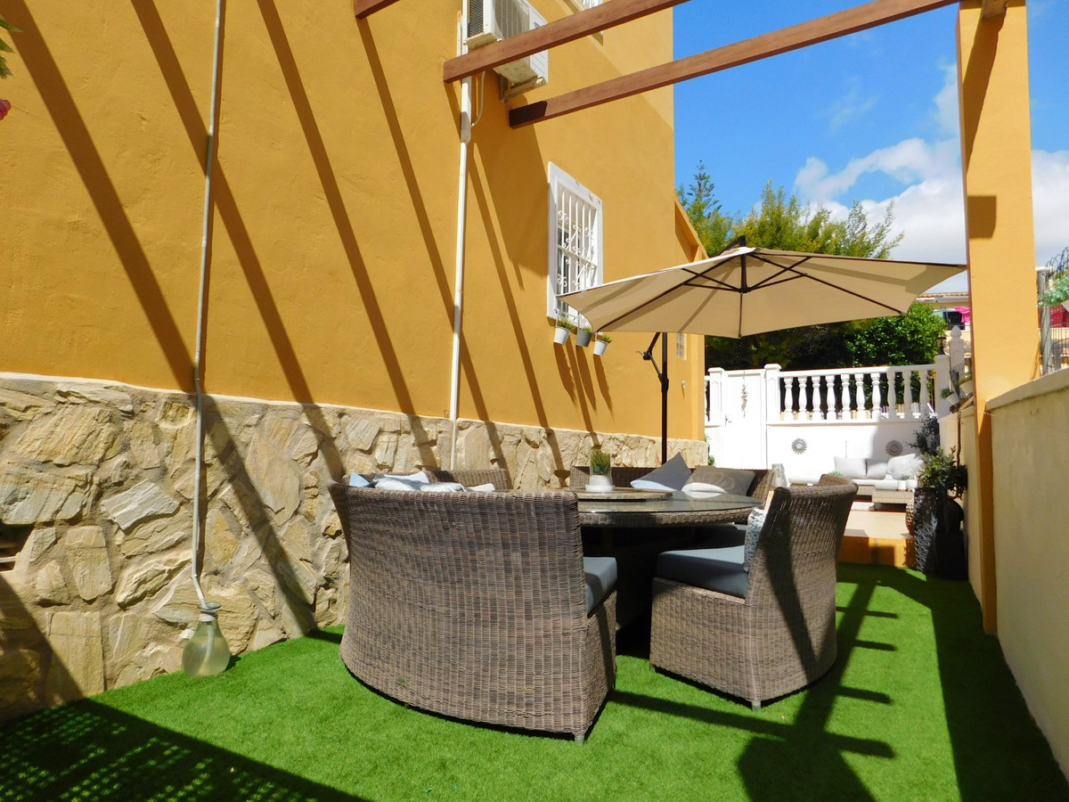 Se vende Villa - Chalet de 3 dormitorios en Costa Blanca, Alicante, España