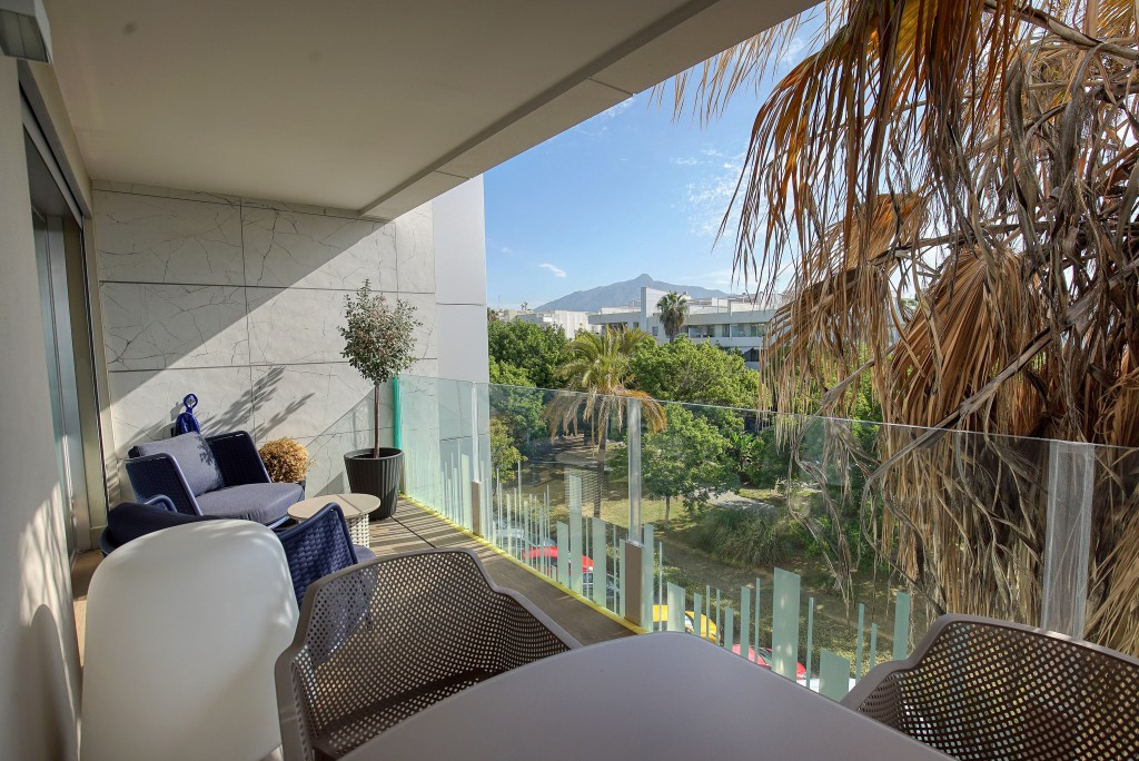 3 Bed Apartment for sale in San Pedro De Alcántara Costa Del Sol, Málaga, Spain