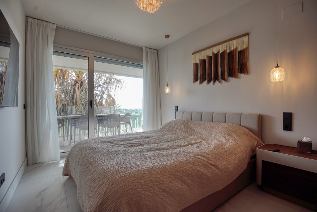 3 Bed Apartment for sale in San Pedro De Alcántara Costa Del Sol, Málaga, Spain