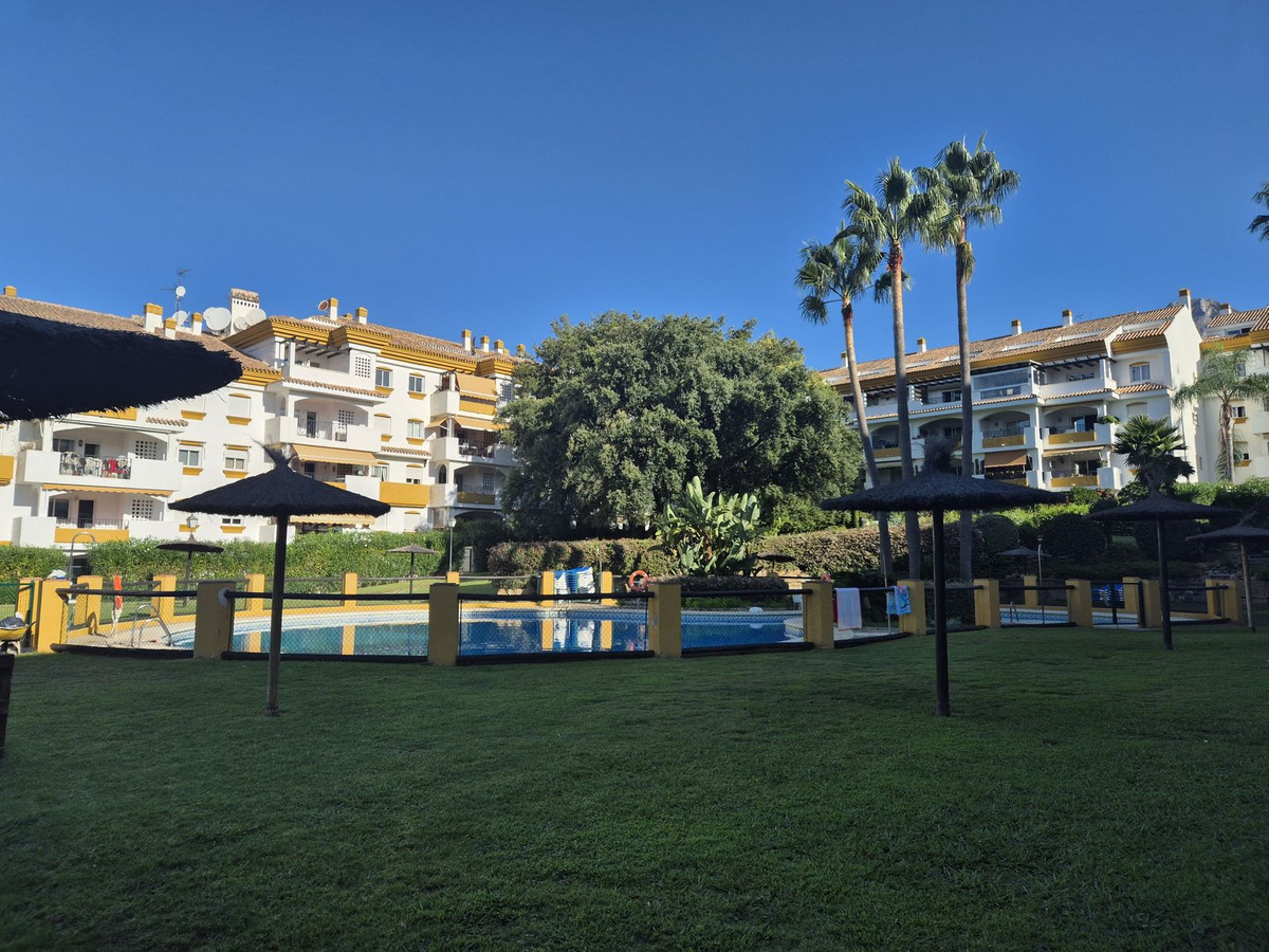Se vende Apartamento Planta Baja de 3 dormitorios en Costa Del Sol, Málaga, España