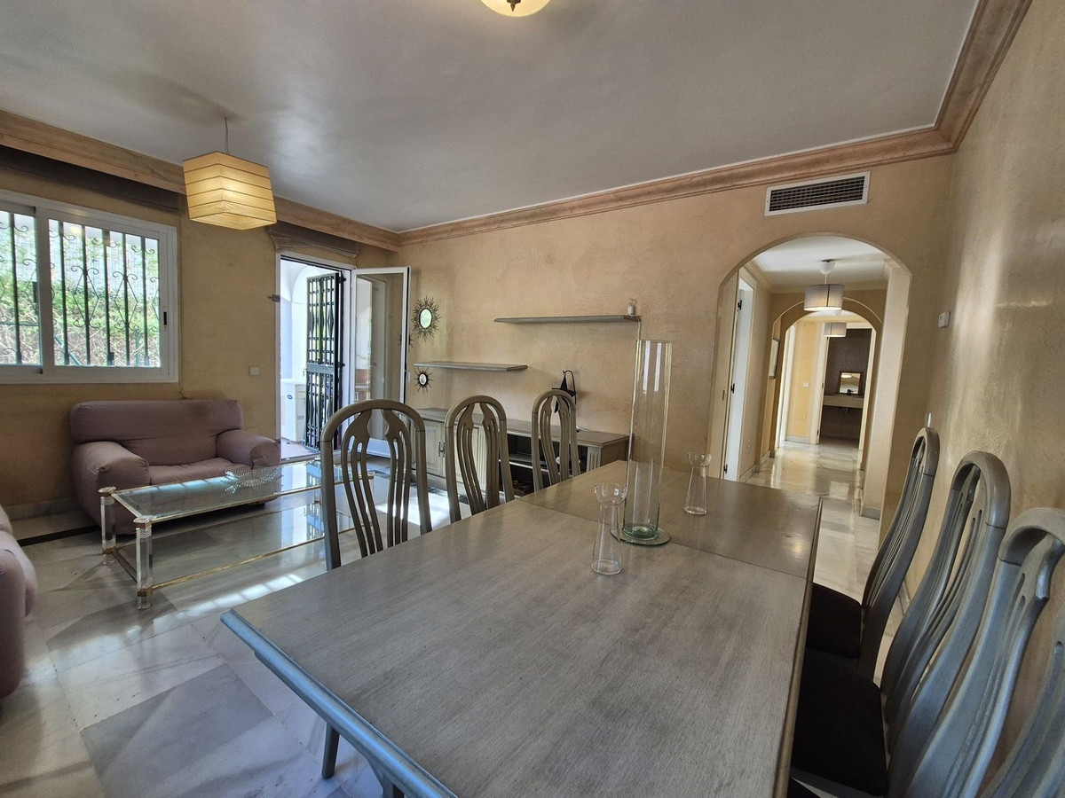 Se vende Apartamento Planta Baja de 3 dormitorios en Costa Del Sol, Málaga, España